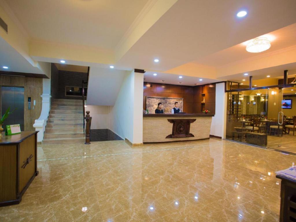 Da Yatra Courtyard Hotel & Resort Pokhara Bagian luar foto
