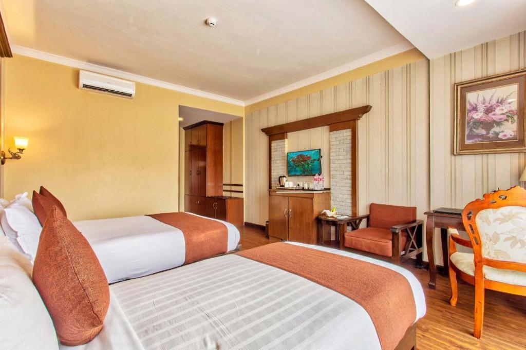 Da Yatra Courtyard Hotel & Resort Pokhara Bagian luar foto
