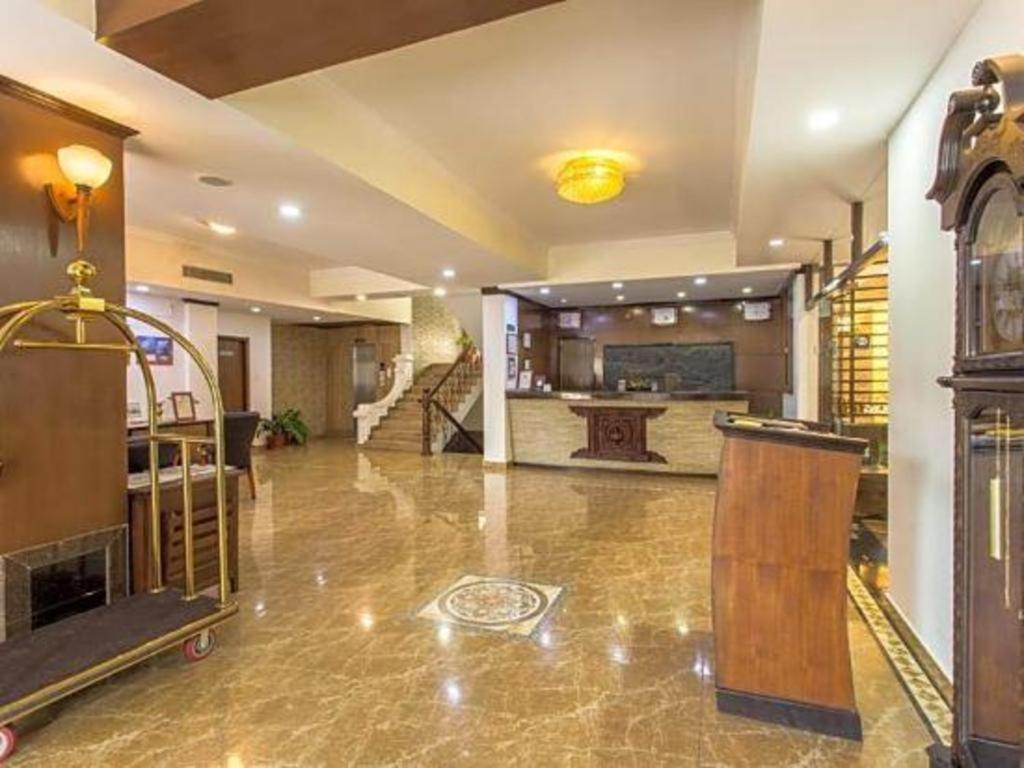 Da Yatra Courtyard Hotel & Resort Pokhara Bagian luar foto
