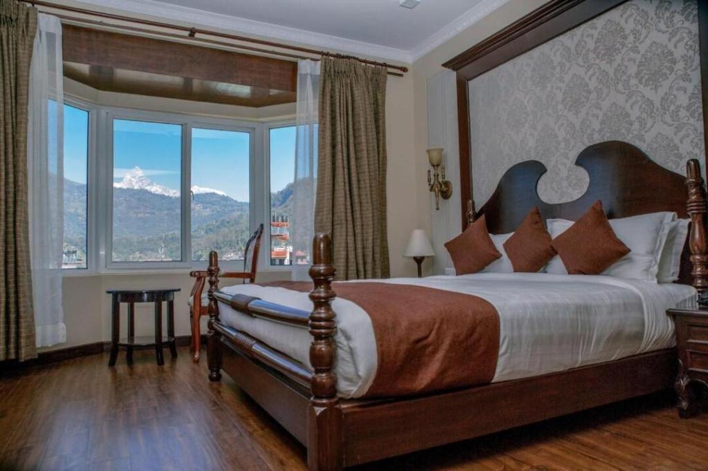 Da Yatra Courtyard Hotel & Resort Pokhara Bagian luar foto