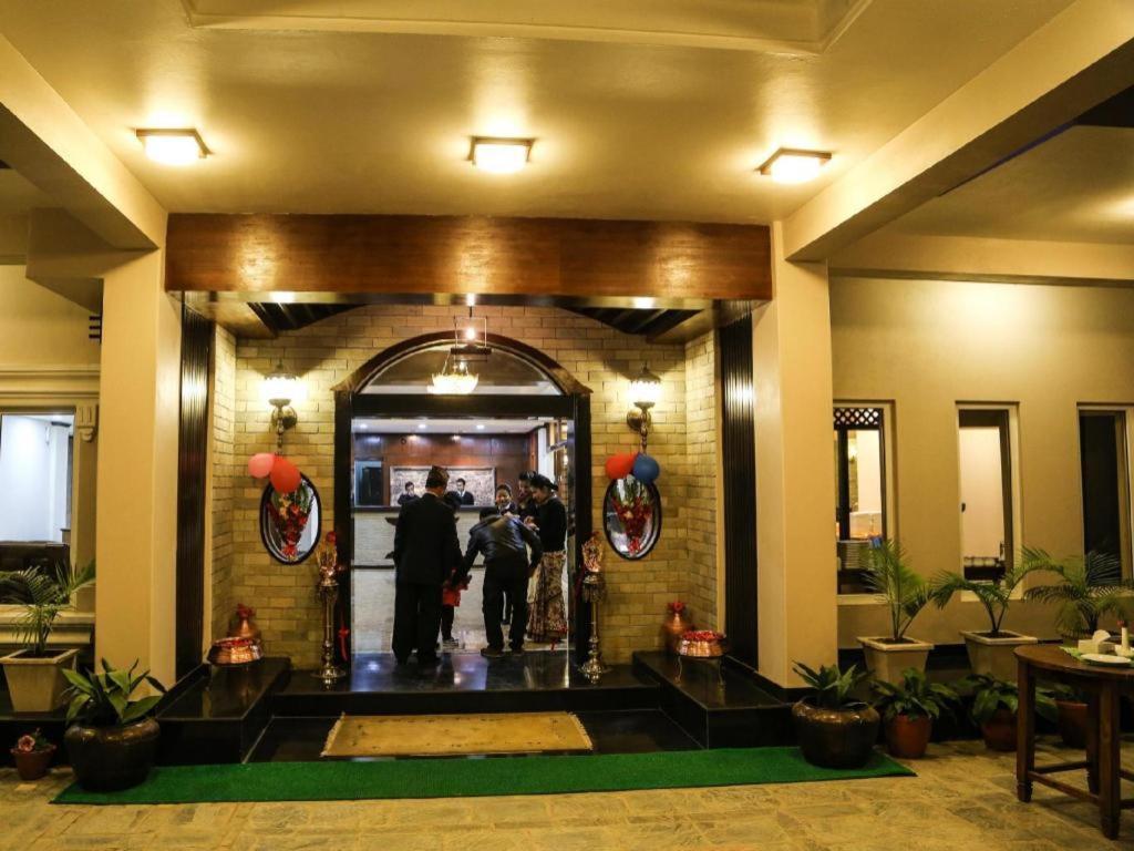 Da Yatra Courtyard Hotel & Resort Pokhara Bagian luar foto