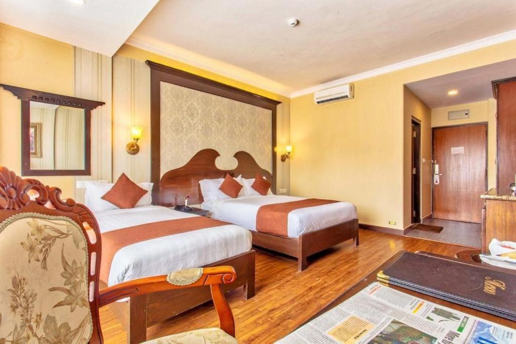 Da Yatra Courtyard Hotel & Resort Pokhara Bagian luar foto